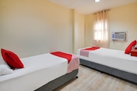 OYO 912 Fb Suites