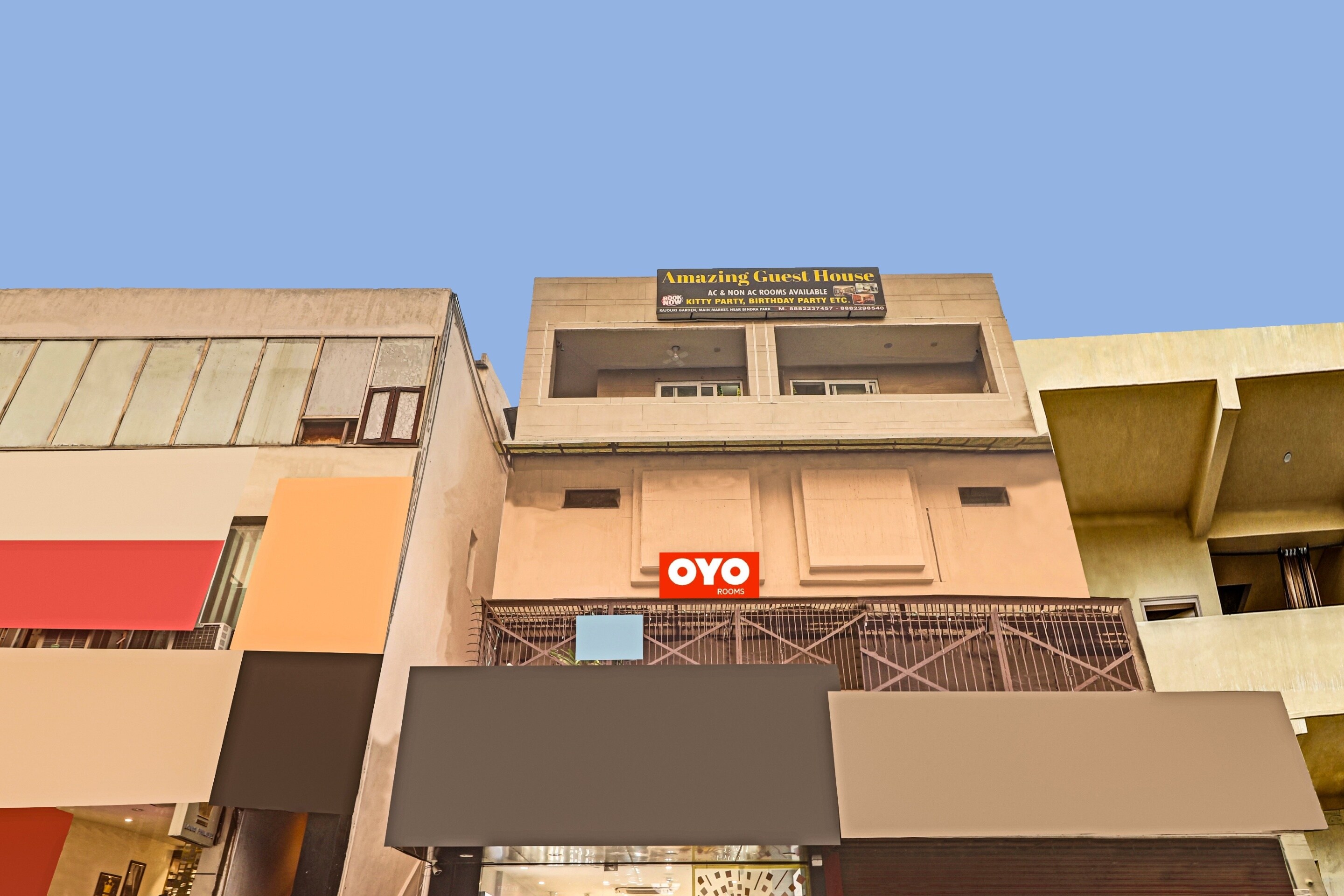 Hotels in Rajouri Garden Metro Station, Delhi Starting ₹437 Upto 81