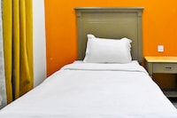 OYO 653 Home Furnished Apartments 2BR