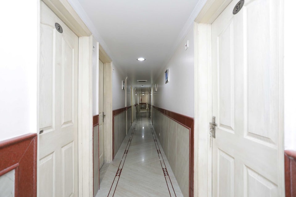Hotel O Euro Near IGI Airport, Airport Delhi, Delhi Transit