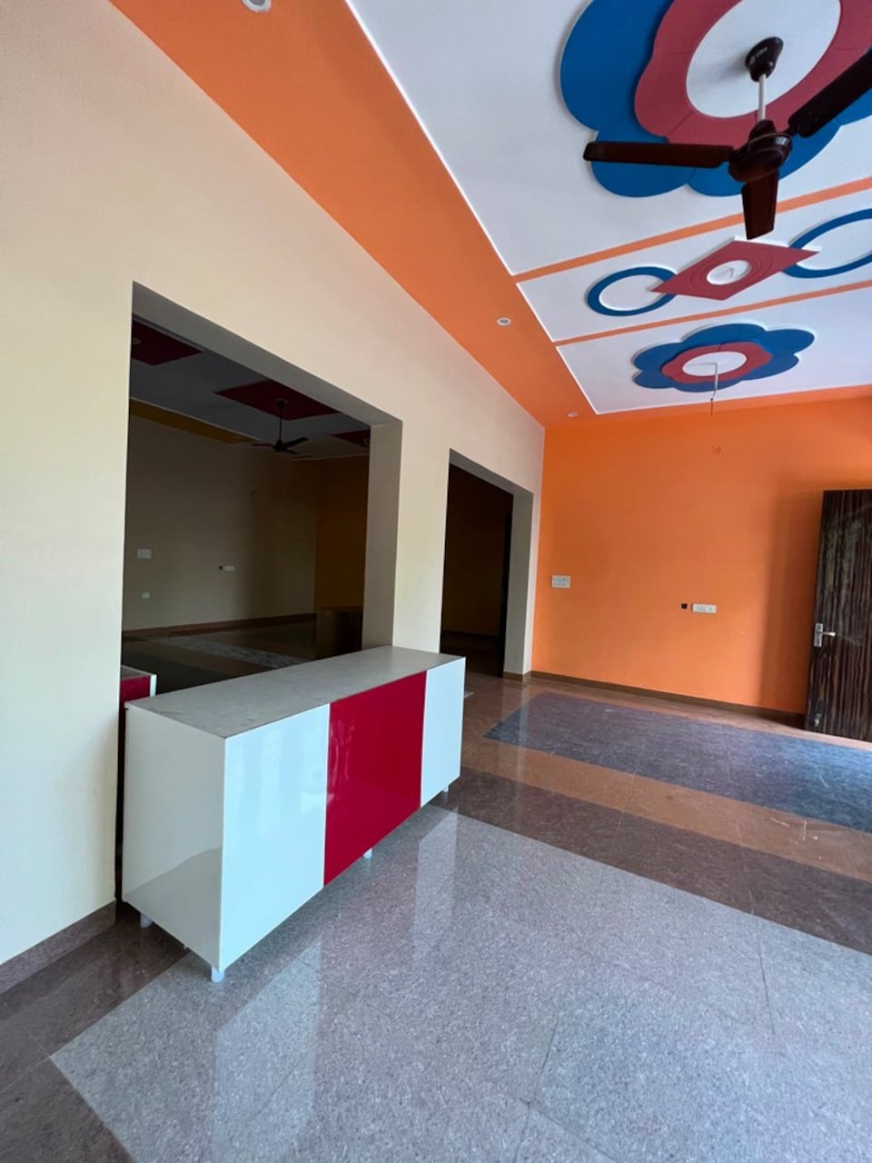 OYO The Golf Star Near Pvr Ansal Plaza Greater Noida, OYO Rooms Noida