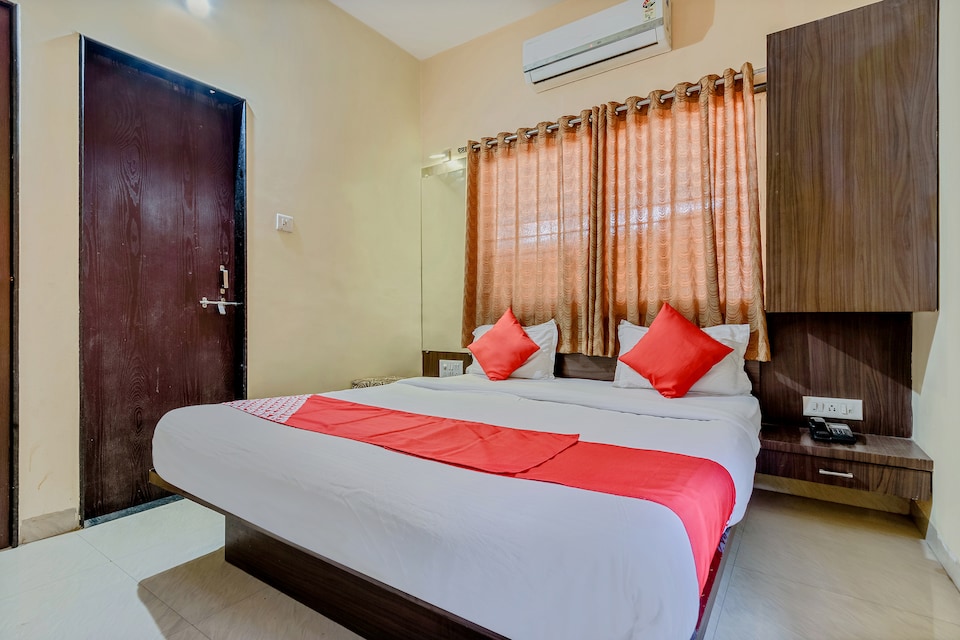 OYO 12355 Hotel New Jagdamba Lodging, Cidco, Aurangabad