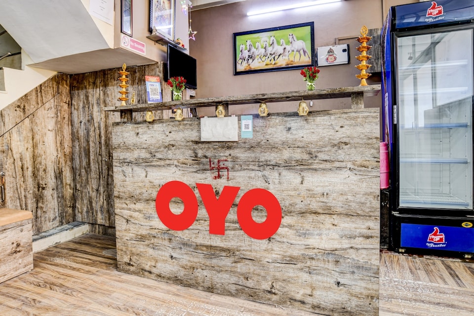 live with IND300, Vijay Nagar Indore, Indore