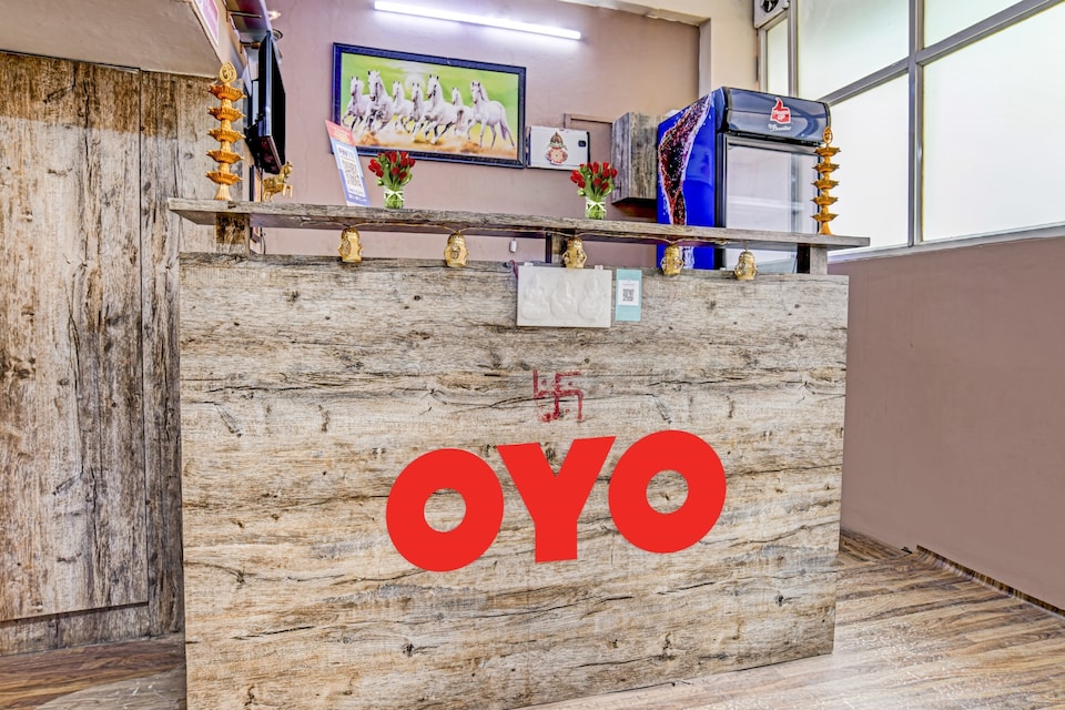 live with IND300, Vijay Nagar Indore, Indore