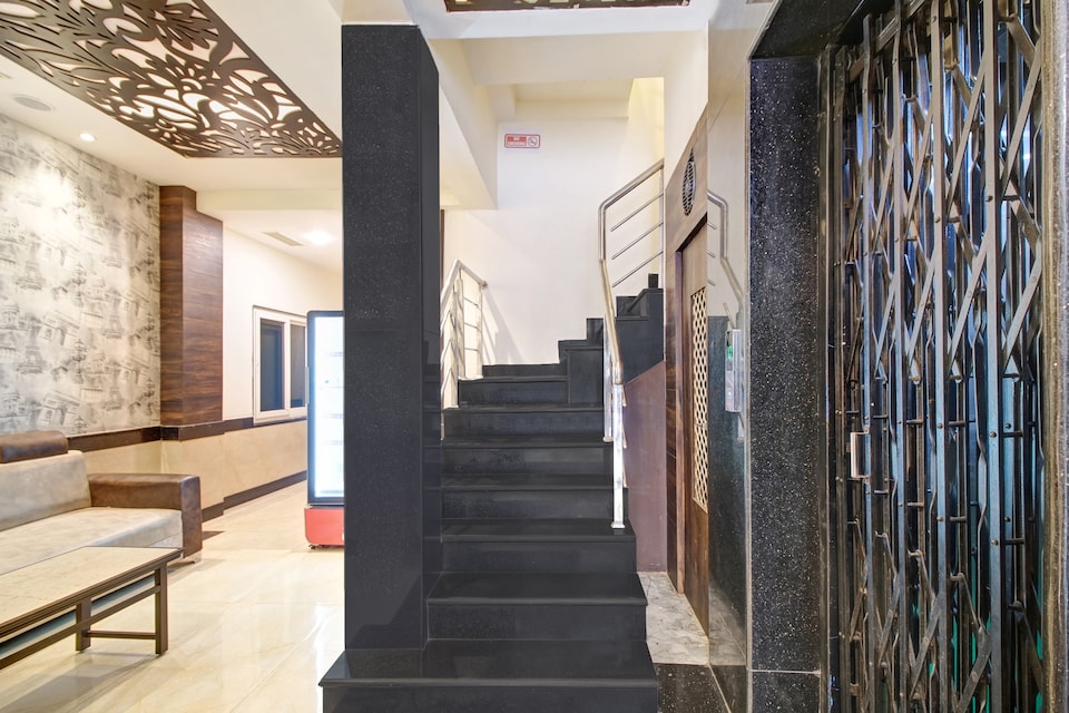 Hotel O Vijayawada Near Railway Station, Governorpet Vijayawada, Vijayawada