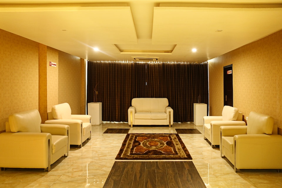 OYO 1566 Hotel Kranthi's Innotel, Ramavarappadu Ring Road Vijayawada, Vijayawada