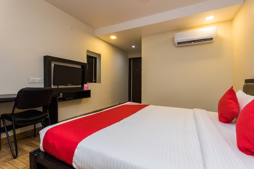 OYO 12361 S24 Hotel, Pithampur, Pithampur