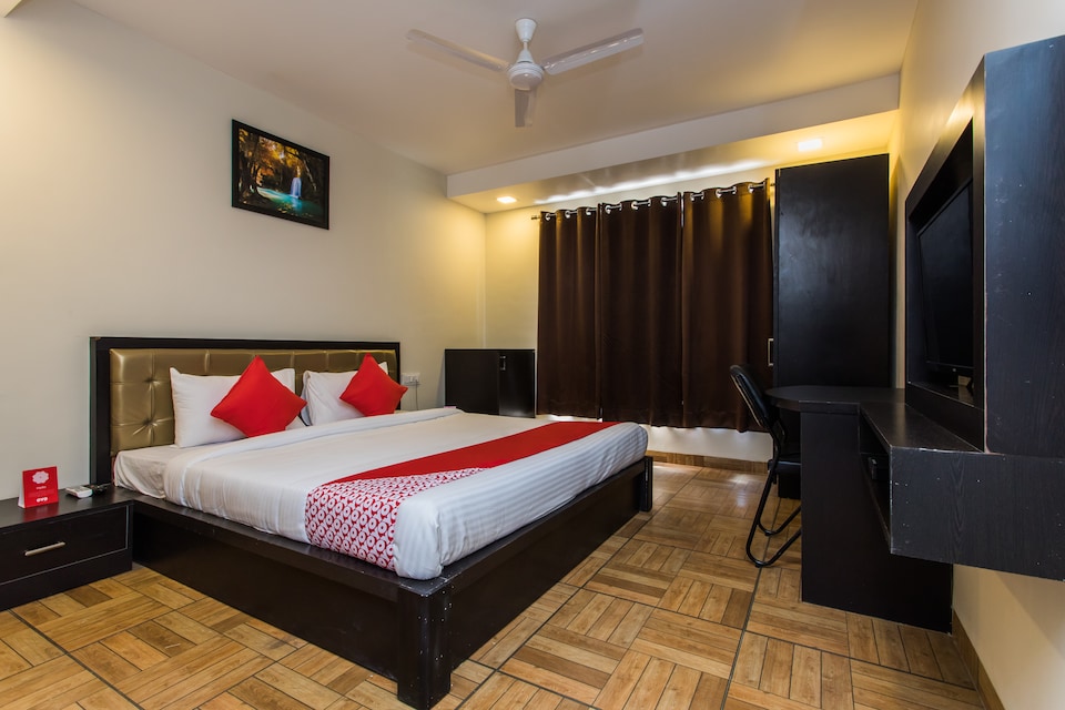 OYO 12361 S24 Hotel, Pithampur, Pithampur