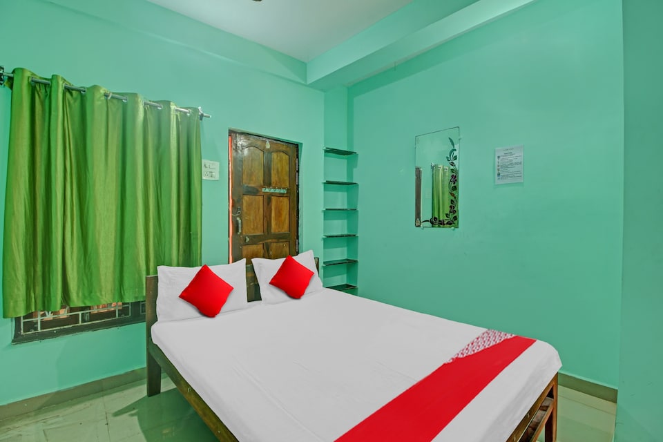 Flagship Cloud Cave Guest House, Arambol Goa, Goa