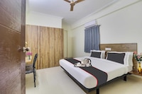 Super Collection O Rio Kondapur Near Rahavendra Colony