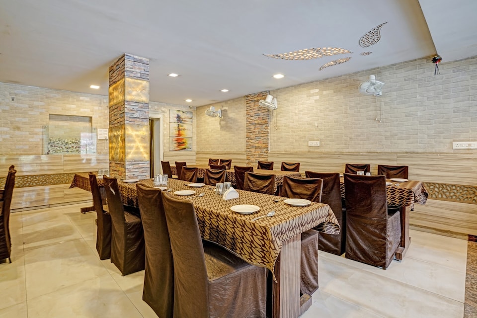 Hotel O Paradise Inn, CA road Gandhibagh Road, Nagpur