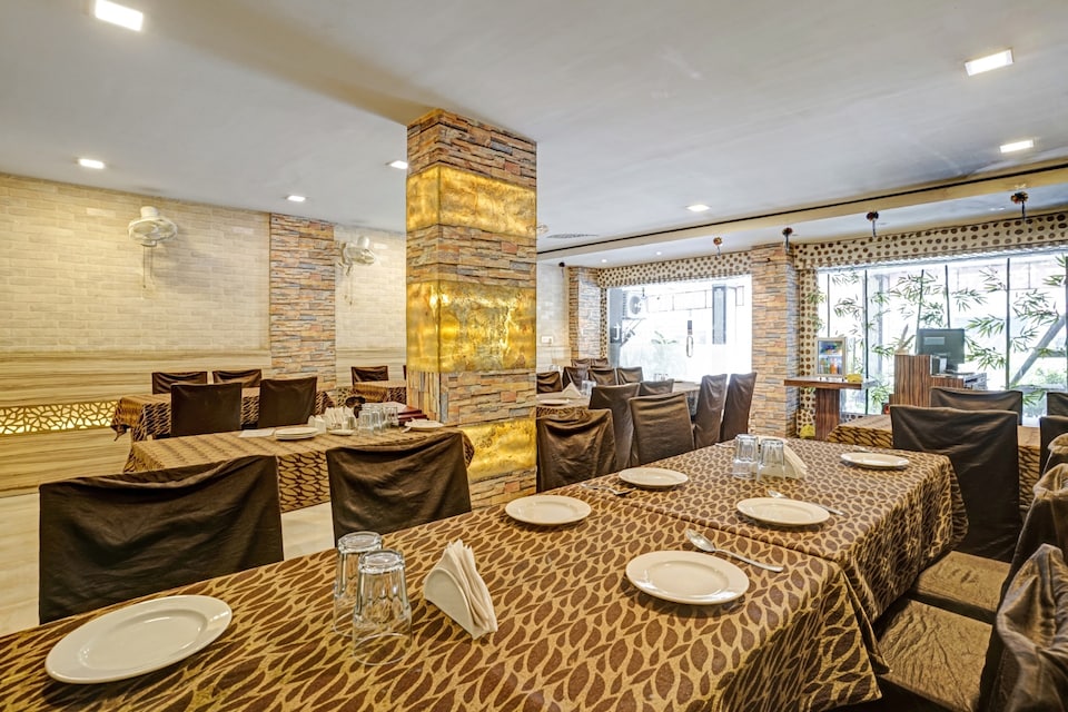 Hotel O Paradise Inn, CA road Gandhibagh Road, Nagpur