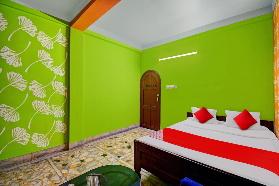 SPOT ON Hotel Royal, Raghunathganj, Raghunathganj