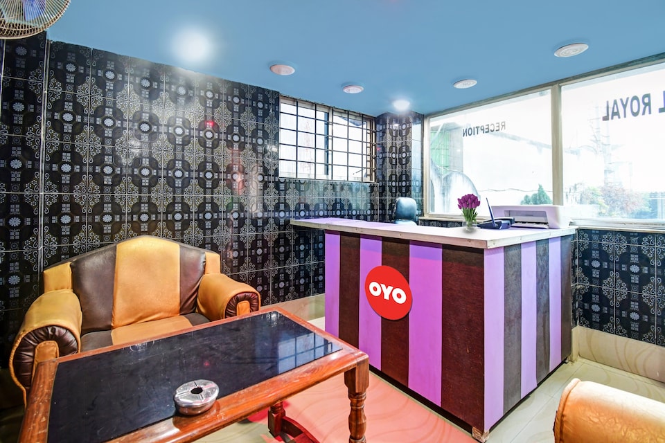 SPOT ON Hotel Royal, Raghunathganj, Raghunathganj
