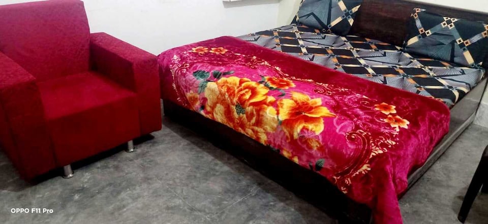 OYO Blue Star Guest House, Bulandshahr, Bulandshahr