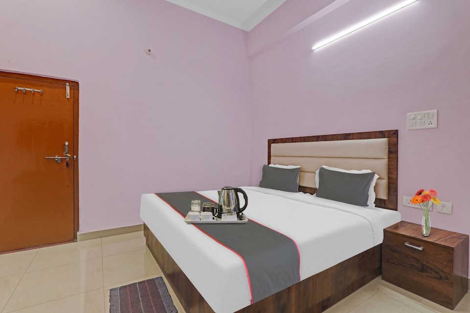Collection O 703116 Hotel Vrindavan Palace, Pratapgarh, Pratapgarh