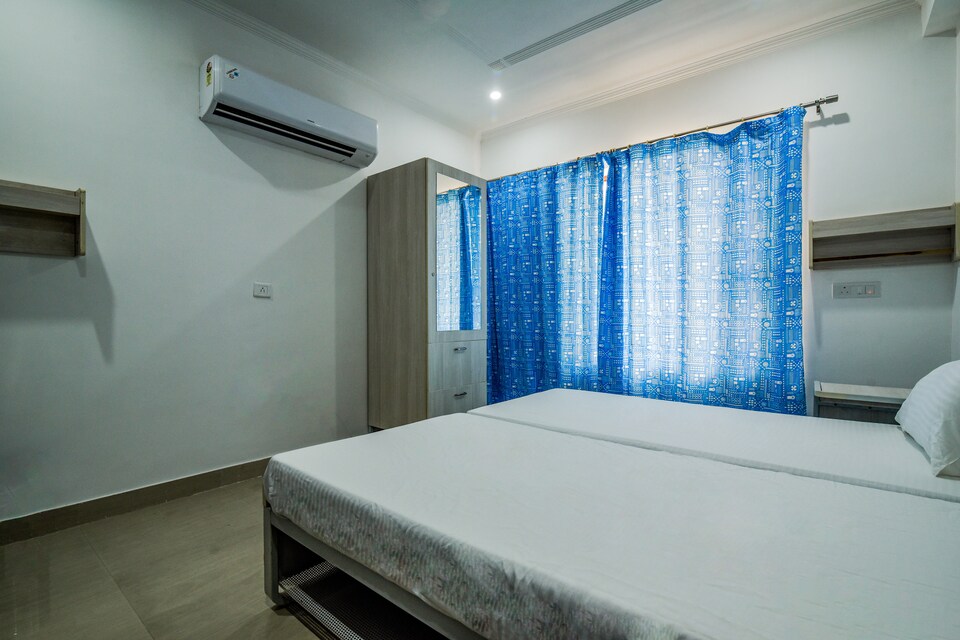 OYO LIFE GRG880 Golf Course Rd, DLF 4 Gurgaon, Gurgaon