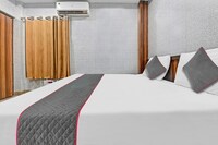 Townhouse 1162 Banana Boutique