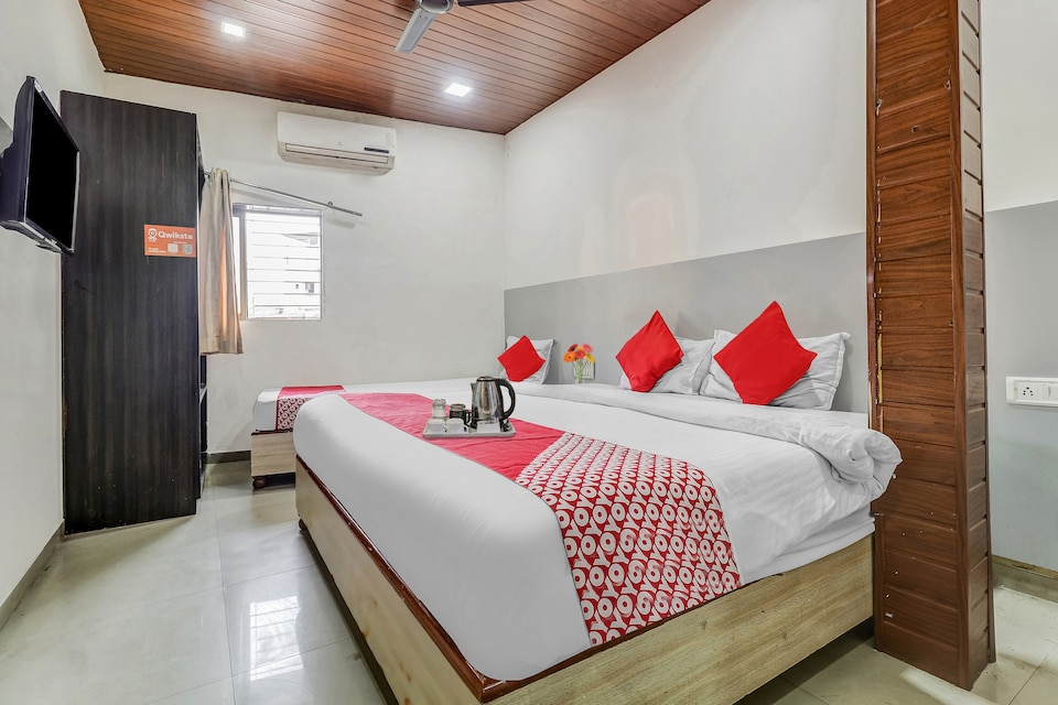 Hotel O Kailash Park Boutique Rooms, Mumbai International Airport, Mumbai