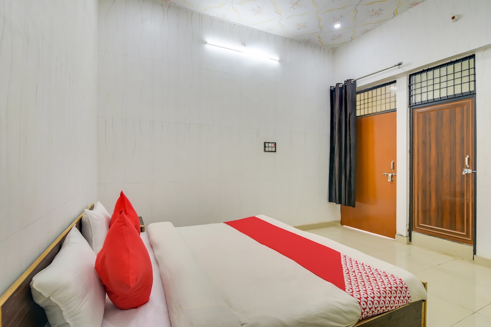 POP Rajaram Singh Blessing Garden And Hotel, Jhusi, Prayagraj