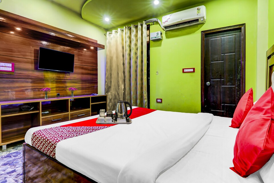 Flagship Hotel Quirk Near Phoenix Palassio, Gomti Nagar Lucknow, लखनऊ