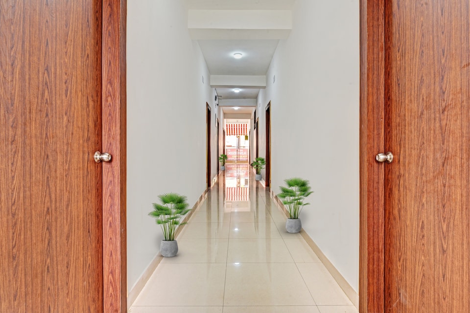 Hotel O Aura Hotel Rajdhani Residency, Lalpur, Ranchi