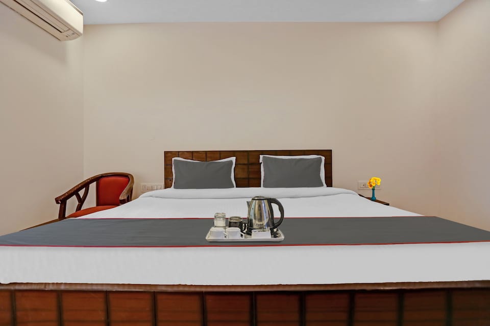 Hotel O Himalaya Residency, Medanta, Gurgaon