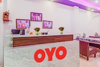 SPOT ON Hotel Sadguru & Family Restaurant