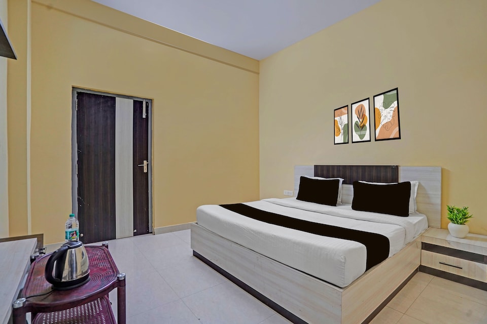 Hote O IIIT Square Bhubaneswar Formerly Sri Krishna Palace, Khandagiri Bhubaneswar, Bhubaneswar