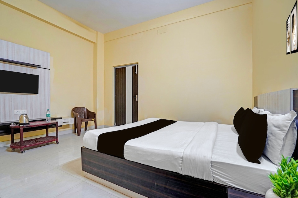 Hote O IIIT Square Bhubaneswar Formerly Sri Krishna Palace, Khandagiri Bhubaneswar, Bhubaneswar