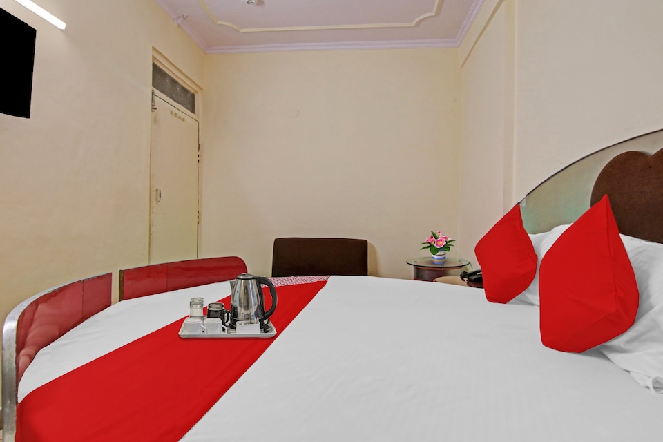 Flagship Hotel Hans Dx Near Jama Masjid, Paharganj Delhi, Delhi