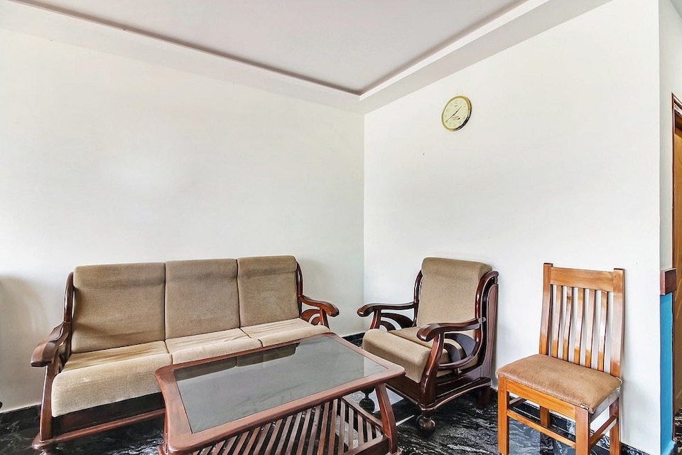 OYO Flagship 703307 Yesh Comforts, Madikeri, Coorg