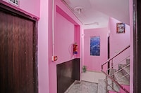 Hotel O Crossing Hotel Ghaziabad Railway Station