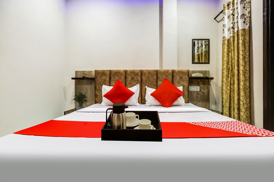 OYO Flagship Hotel Eastern, Golden Temple Road Amritsar, Amritsar