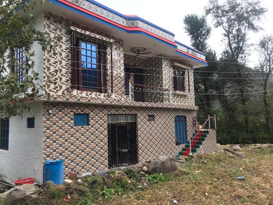 POP Gulzar Hussain Homestay, Surankote, Poonch