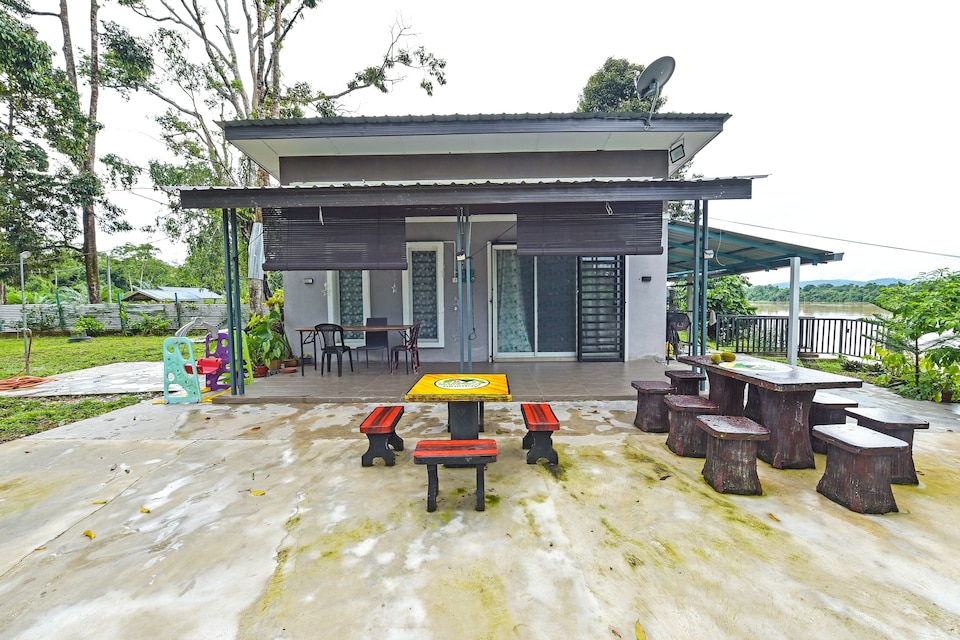 OYO HOME 90682 Liliz Mambang Farmstay, Pekan, Pekan