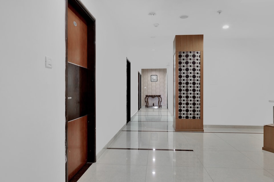 Super Hotel O Rudra Grand, Kondapur, Hyderabad