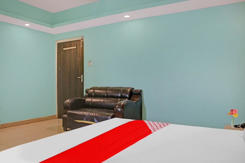 OYO Flagship 703440 Paras Celebration, Bailey Road, Patna