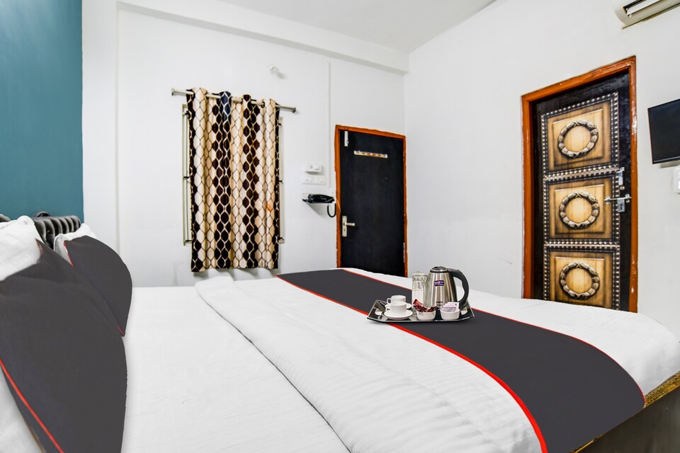 Live on IND1063, Vijay Nagar Indore, Indore