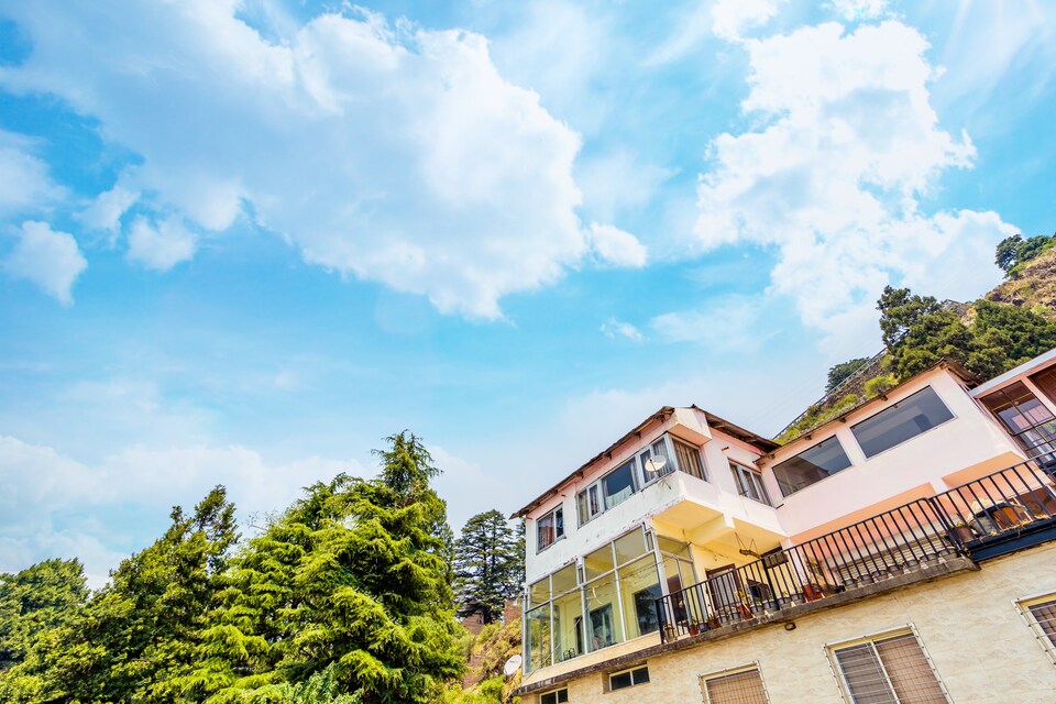 OYO Home 12393 Hill View 2BHK, Mall Road Mussoorie, Mussoorie
