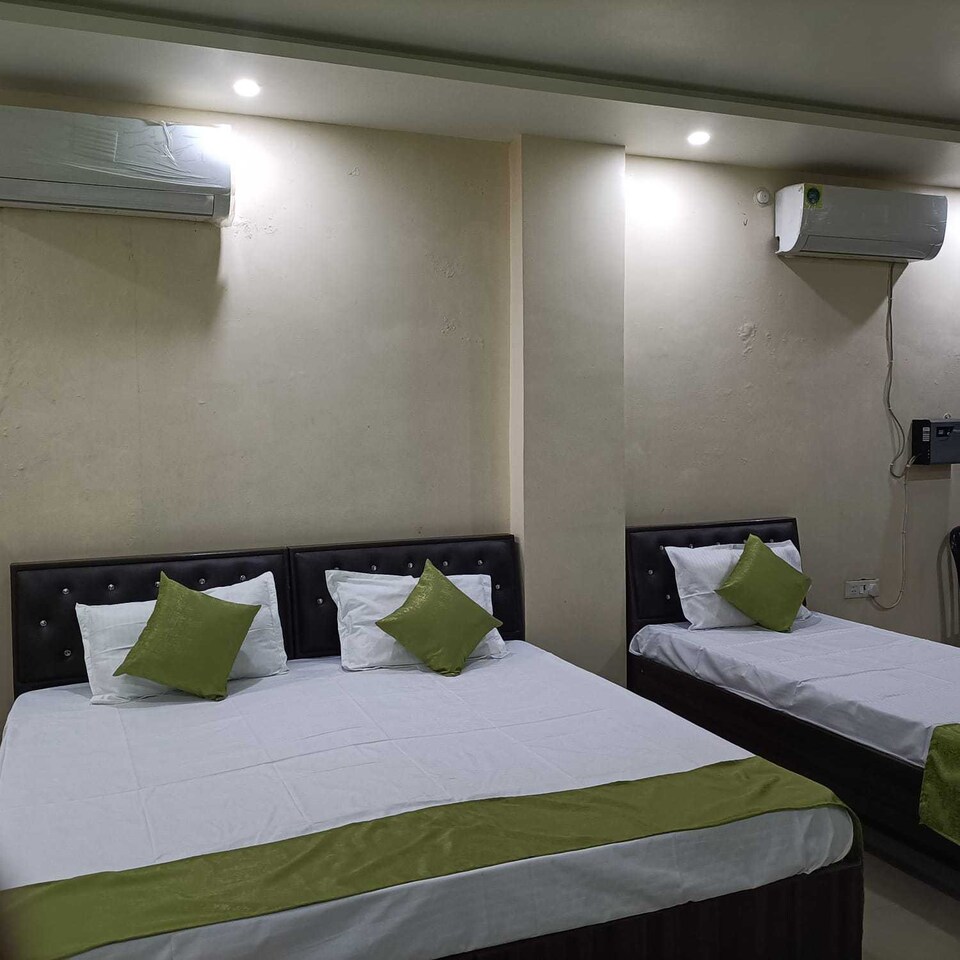 Live on LCK2352, Gomti Nagar Lucknow, Lucknow