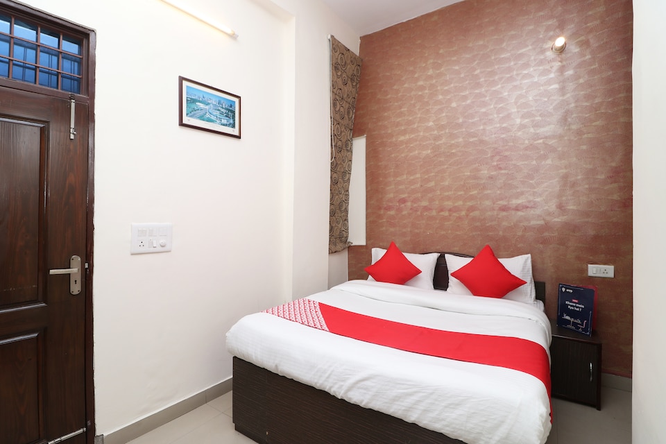 Live on DHN774, Rajpur Road Dehradun, Dehradun