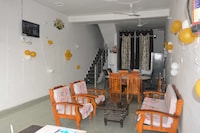 OYO 703555 Hotel Holiday