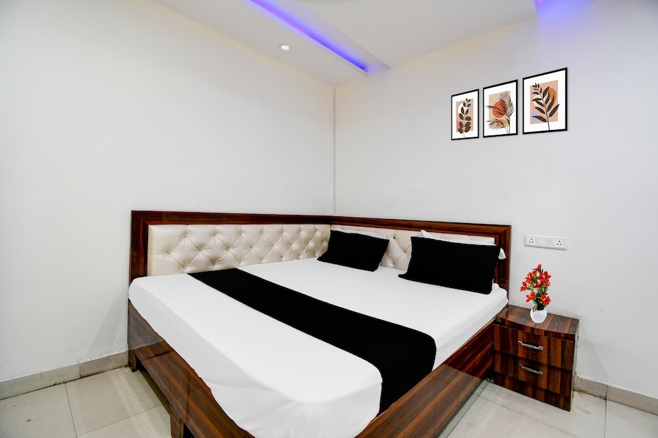 Super Hotel O Gorakhpur Industrial Area Formerly Shaurya Inn, Golghar, Gorakhpur