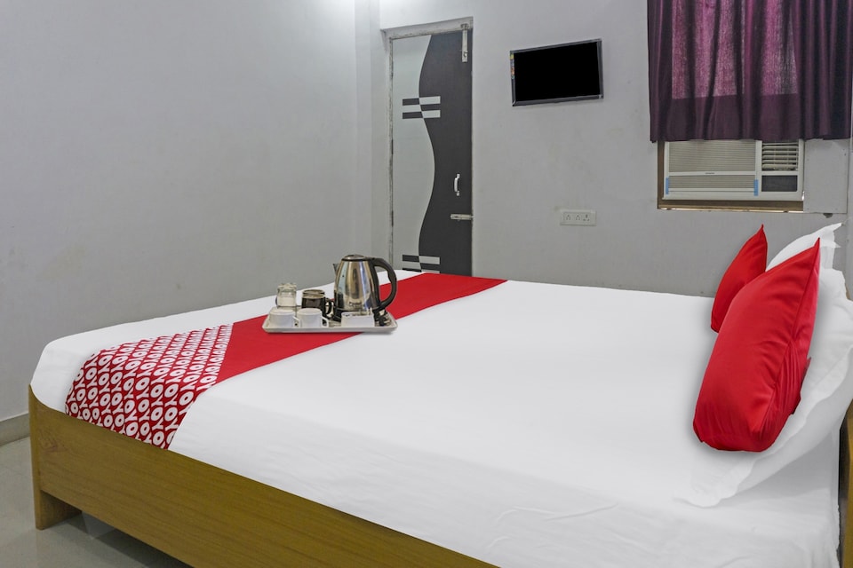 OYO Flagship Hotel Shehnai, Anisabad, Patna
