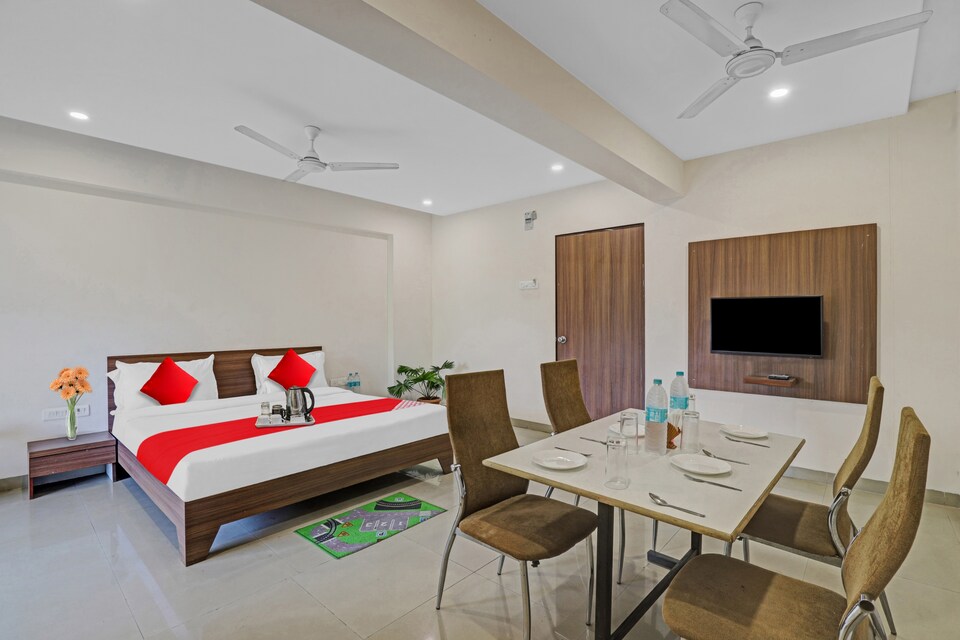 OYO Flagship Hotel Residency, Vapi, Vapi