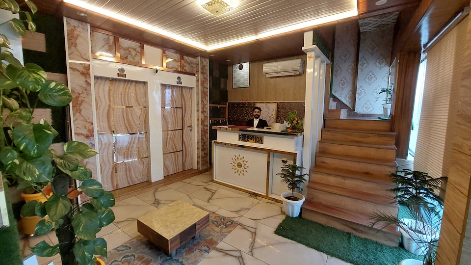 OYO Flagship The Gold Coin, Rohtak, Rohtak