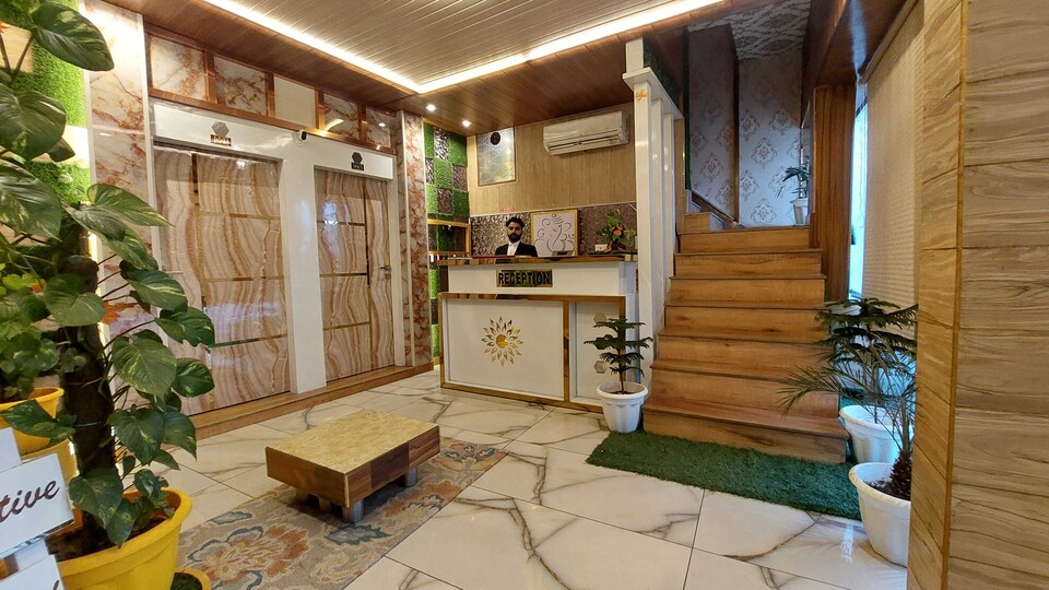 OYO Flagship The Gold Coin, Rohtak, Rohtak