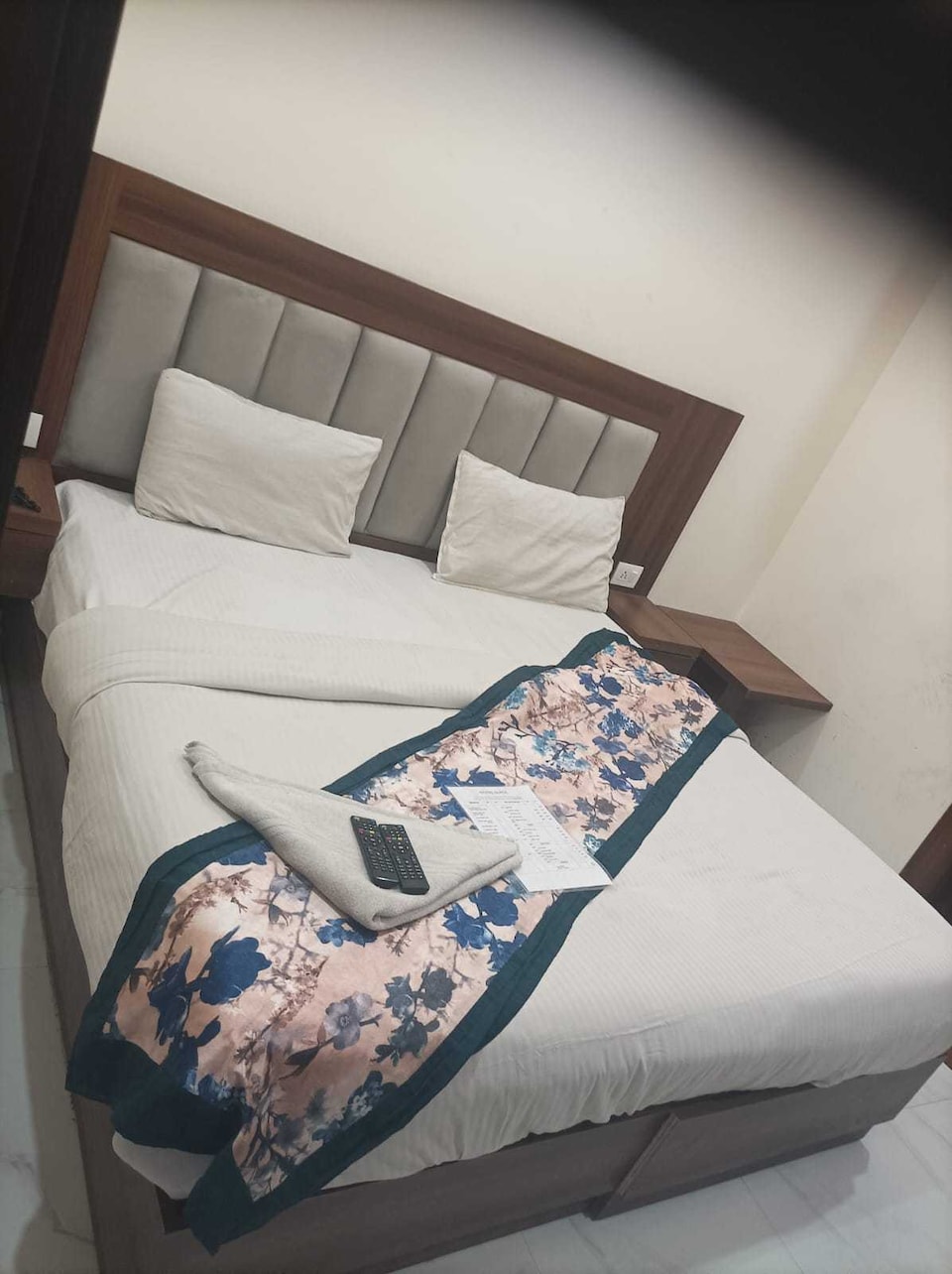 Capital O Icon Suits, Airport Delhi, Delhi Transit