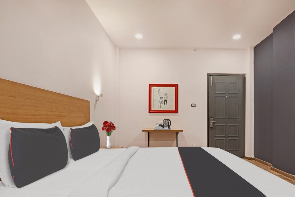 Collection O Banana Leaves Near Phoenix United Lucknow, Alambagh Lucknow, Lucknow